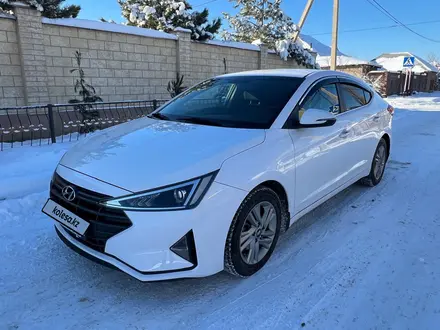 Hyundai Elantra 2019 года за 8 100 000 тг. в Шымкент