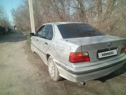 BMW 318 1992 года за 1 000 000 тг. в Алматы – фото 17