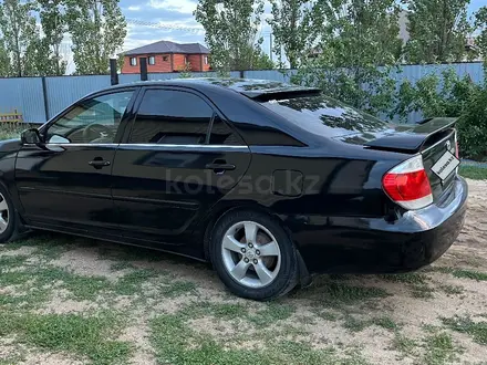 Toyota Camry 2003 года за 4 300 000 тг. в Актобе – фото 3