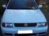 Стекло фары VW Volkswagen POLO за 5 500 тг. в Актобе