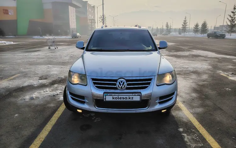 Volkswagen Touareg 2008 года за 5 800 000 тг. в Алматы