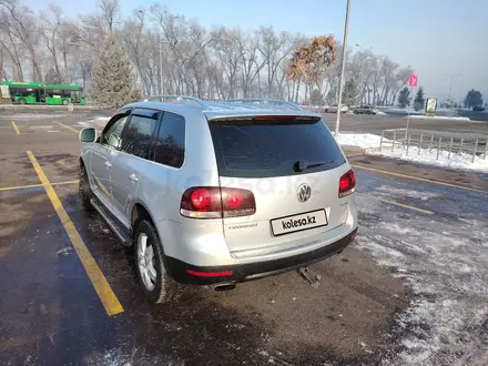 Volkswagen Touareg 2008 года за 5 800 000 тг. в Алматы – фото 11