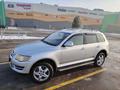 Volkswagen Touareg 2008 года за 5 800 000 тг. в Алматы – фото 4