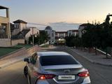 Toyota Camry 2018 года за 11 700 000 тг. в Актау – фото 2