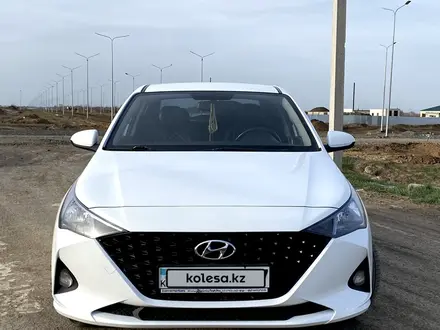 Hyundai Accent 2020 года за 7 800 000 тг. в Уральск – фото 2