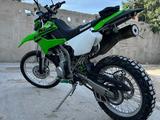 Kawasaki  KLX 300 2021 года за 3 200 000 тг. в Актау – фото 3