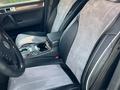 Volkswagen Touareg 2008 года за 7 200 000 тг. в Алматы – фото 8