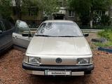 Volkswagen Passat 1988 года за 1 000 000 тг. в Караганда