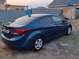 Hyundai Elantra 2015 годаfor5 800 000 тг. в Атырау – фото 4