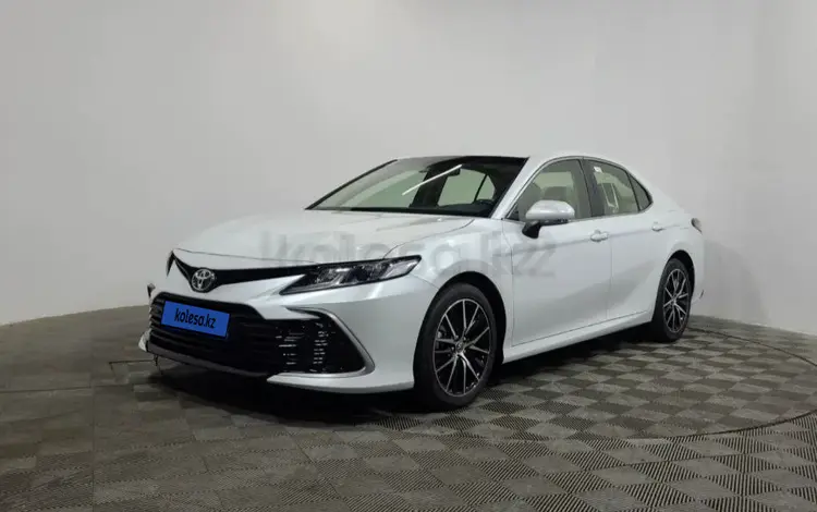 Toyota Camry 2023 года за 17 500 000 тг. в Алматы