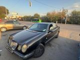 Mercedes-Benz E 200 1997 года за 1 700 000 тг. в Алматы