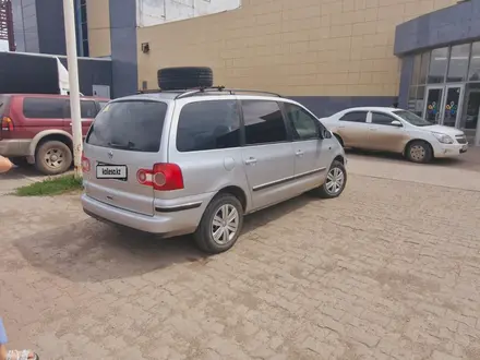 Volkswagen Sharan 2006 года за 3 700 000 тг. в Актобе – фото 10