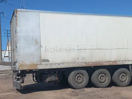 Freightliner  FLD 120 2000 года за 4 500 000 тг. в Астана – фото 3