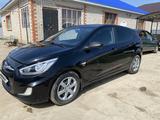 Hyundai Solaris 2013 года за 5 500 000 тг. в Актобе – фото 2