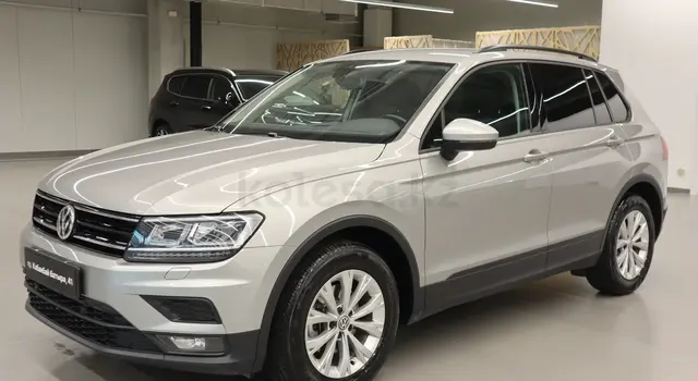 Volkswagen Tiguan, 2020