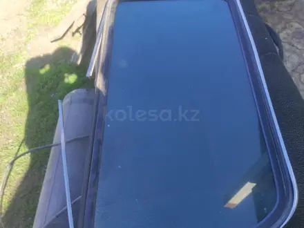 Боковой левая стекло лада нива, ваз 2121, ваз-21214 за 8 000 тг. в Караганда