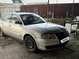 Volkswagen Passat 2006 года за 700 000 тг. в Тараз – фото 3