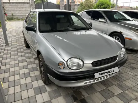 Toyota Corolla 1998 года за 1 100 000 тг. в Алматы – фото 2