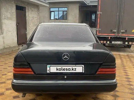 Mercedes-Benz E 230 1992 года за 1 100 000 тг. в Тараз – фото 4