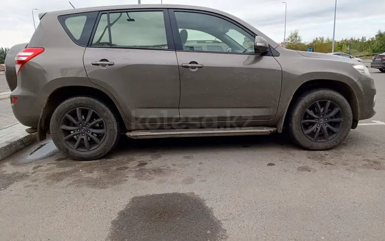 Toyota RAV4 2012 года за 9 300 000 тг. в Семей