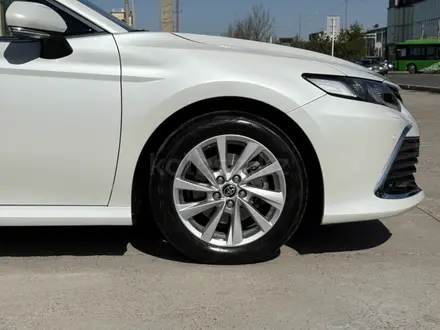 Toyota Camry 2023 года за 16 000 000 тг. в Шымкент – фото 3