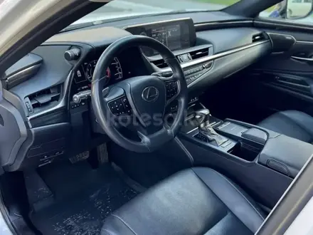 Lexus ES 350 2020 года за 22 000 000 тг. в Актобе – фото 8