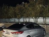 Hyundai Elantra 2017 годаүшін3 700 000 тг. в Атырау – фото 3