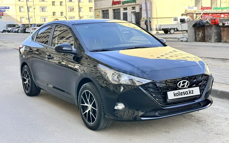 Hyundai Solaris 2022 года за 8 506 250 тг. в Актау