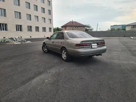Toyota Camry 1998 года за 2 900 000 тг. в Тараз – фото 2