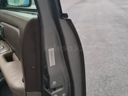 Toyota Camry 1998 года за 2 900 000 тг. в Тараз – фото 14