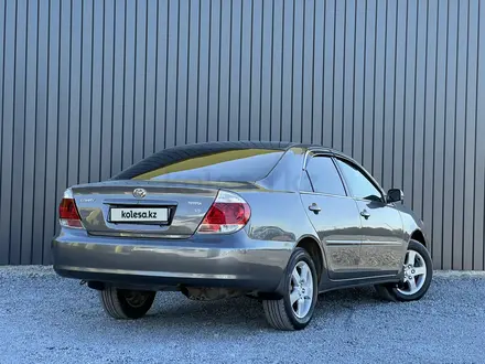 Toyota Camry 2003 года за 5 790 000 тг. в Актобе – фото 4