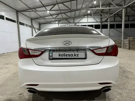 Hyundai Sonata 2011 года за 5 500 000 тг. в Уральск – фото 4