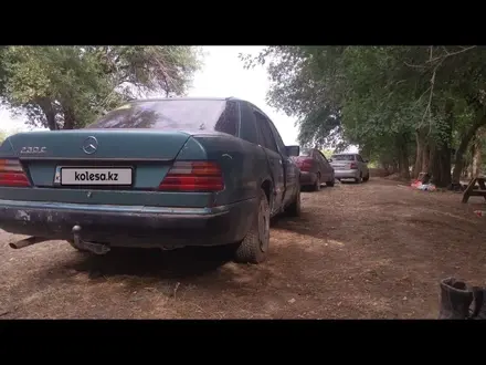 Mercedes-Benz E 230 1986 года за 1 000 000 тг. в Сарыагаш – фото 6