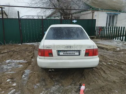 Audi A6 1995 года за 2 800 000 тг. в Уральск – фото 2