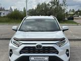 Toyota RAV4 2021 годаүшін16 500 000 тг. в Актобе – фото 3