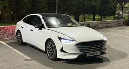 Hyundai Sonata 2021 года за 11 500 000 тг. в Шымкент – фото 2
