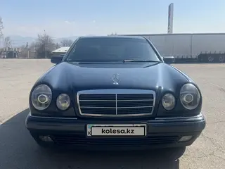 Mercedes-Benz E 280