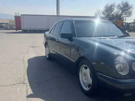Mercedes-Benz E 280 1998 года за 3 600 000 тг. в Алматы – фото 10