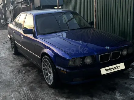 BMW 520 1995 года за 2 350 000 тг. в Алматы – фото 3