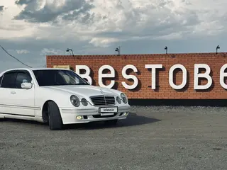 Mercedes-Benz E 320