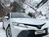 Toyota Camry 2021 года за 12 987 600 тг. в Алматы – фото 3