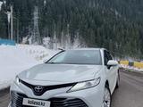 Toyota Camry 2021 года за 12 987 600 тг. в Алматы – фото 2