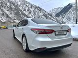 Toyota Camry 2021 года за 12 987 600 тг. в Алматы – фото 5