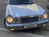 Mercedes-Benz E 240 1998 года за 2 999 999 тг. в Астана – фото 2
