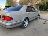 Mercedes-Benz E 240 1998 года за 2 999 999 тг. в Астана – фото 3