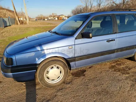 Volkswagen Passat 1991 года за 1 200 000 тг. в Астана – фото 4