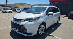 Toyota Sienna 2024 года за 21 000 000 тг. в Алматы