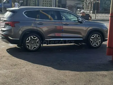 Hyundai Santa Fe 2023 года за 19 200 000 тг. в Шымкент