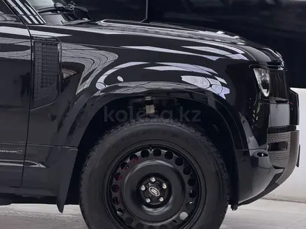 Land Rover Defender 2024 года за 57 000 000 тг. в Алматы – фото 2