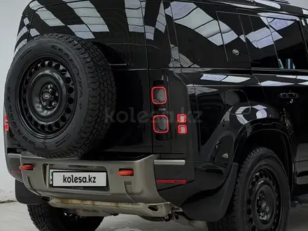 Land Rover Defender 2024 года за 57 000 000 тг. в Алматы – фото 4